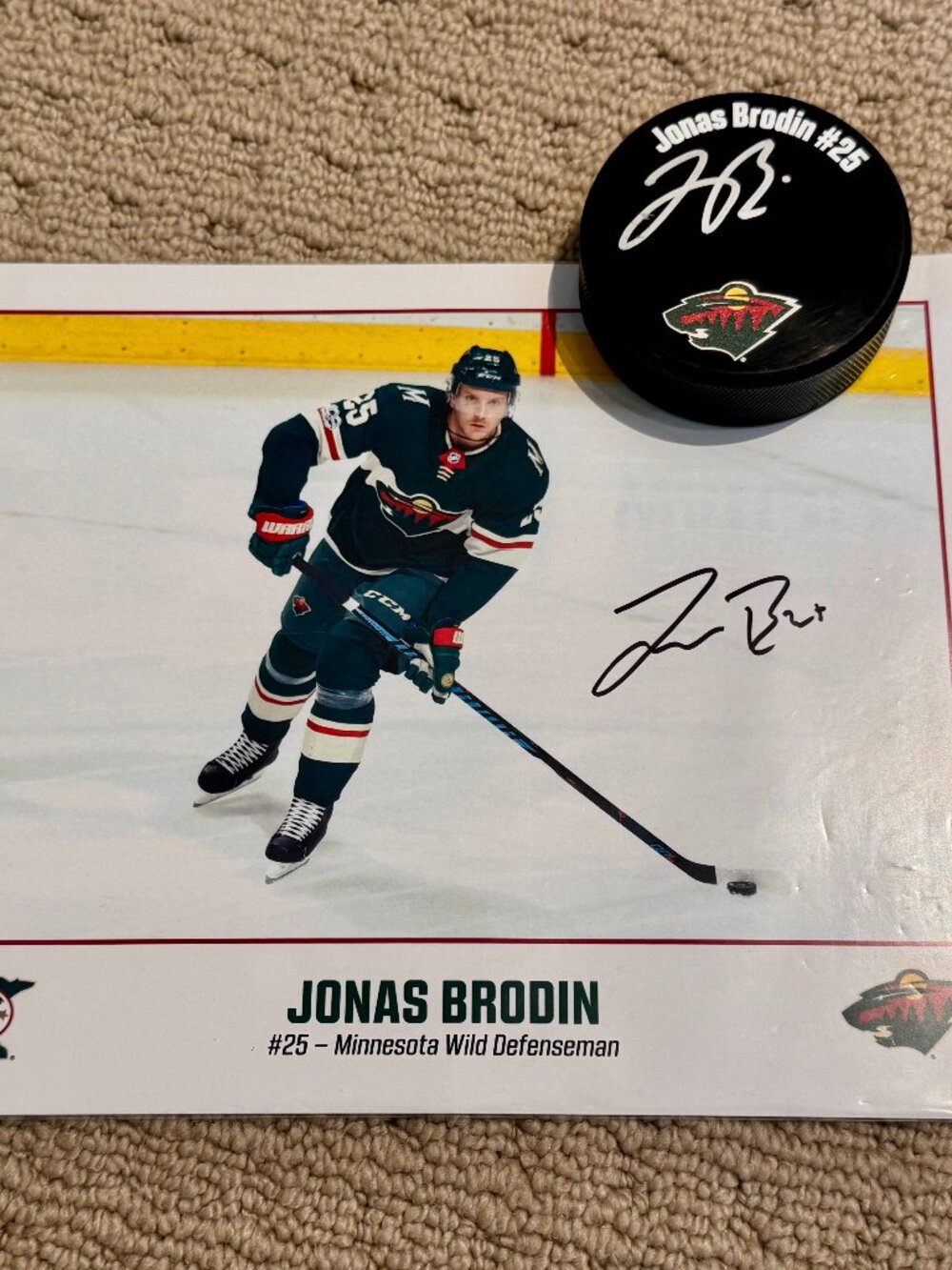 Autographed MN Wild Hockey Hockey Puck & Photo #25 Jonas Brodin
